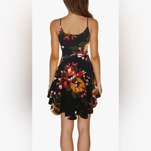 Summer Floral Dress 🌸🌻 - Picture 2 of 3